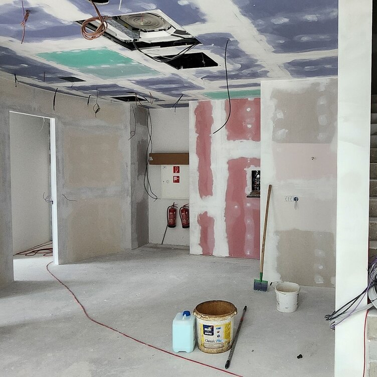 Fit-out Vašej novej kancelárie: Od holopriestoru k DNA Vašej firmy