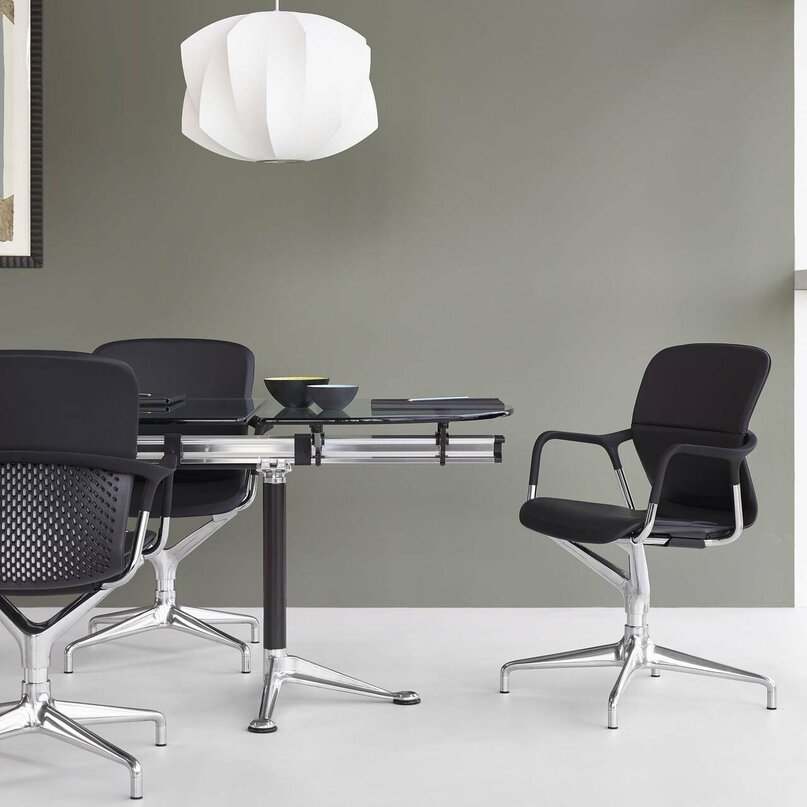 Herman Miller Stôl

Burdick - náhľad 3