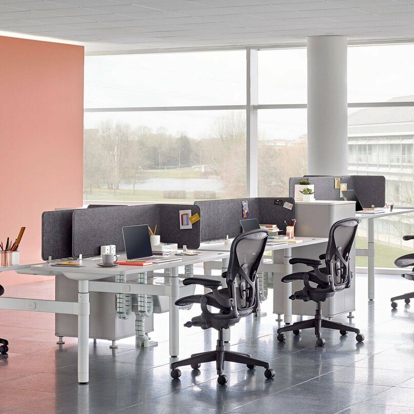 Herman Miller Výškovo nastaviteľný pracovný stôl

Atlas - náhľad 4