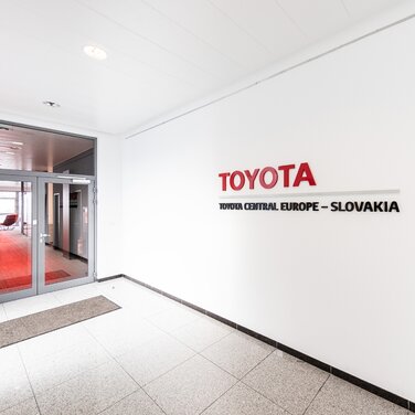 GOYART DESIGN kompletné zariadenie spoločnosti Toyota Central Europe