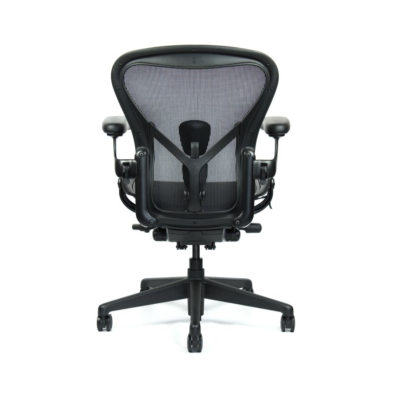 Herman Miller Aeron veľkosť B black edition