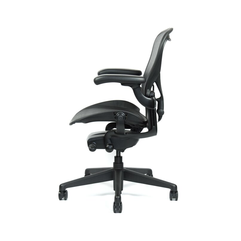 Herman Miller Aeron veľkosť B black edition