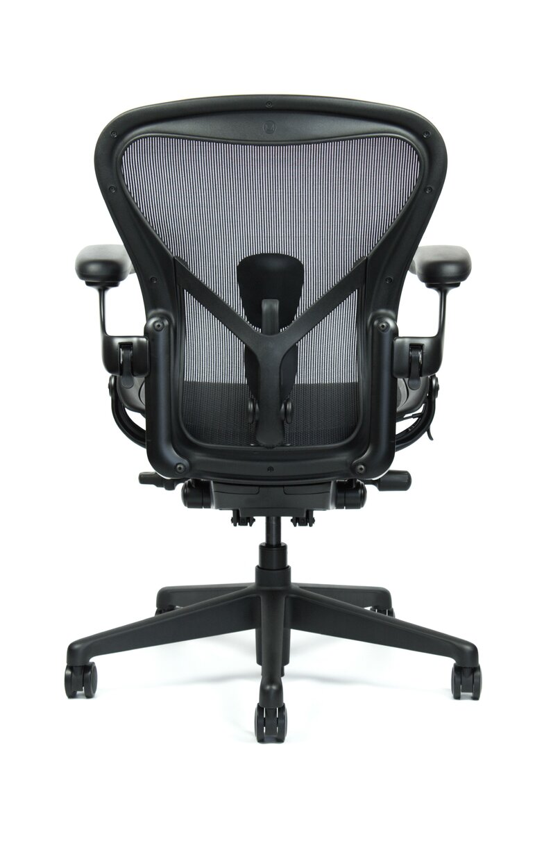 Herman Miller Aeron veľkosť B black edition