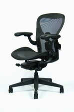 Herman Miller Aeron veľkosť B black edition